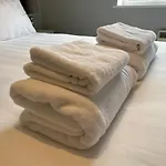 Luxury Riverside City Centre Apartment